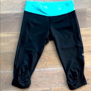 Lulu lemon teal waist capri pants